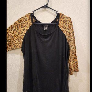 Torrid girly baseball tee size 1